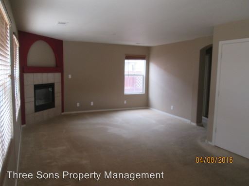 Building Photo - 765 Valley Meadows Dr NE
