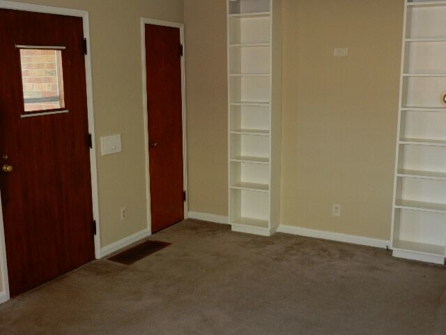 Foto del edificio - 7243 Chetbert Dr