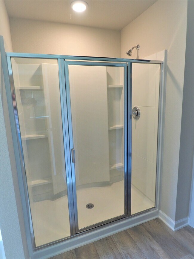 Foto del edificio - 4 Bedroom home with community pool!