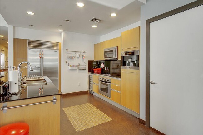 Foto del edificio - 1050 Brickell Ave