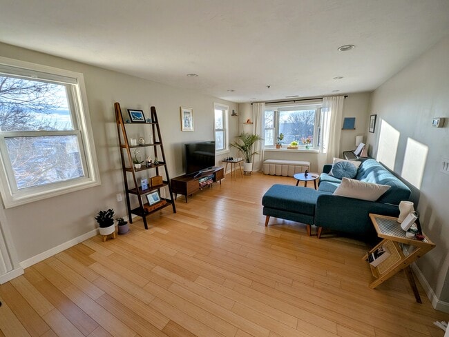 Foto del edificio - 55 Howland St