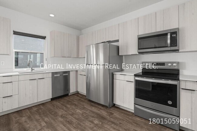 Foto del edificio - 1689 S W Temple St