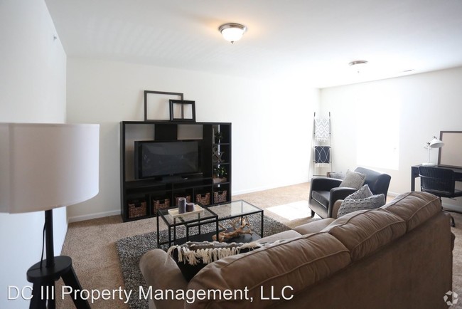 Building Photo - 190 Killdeer Cir