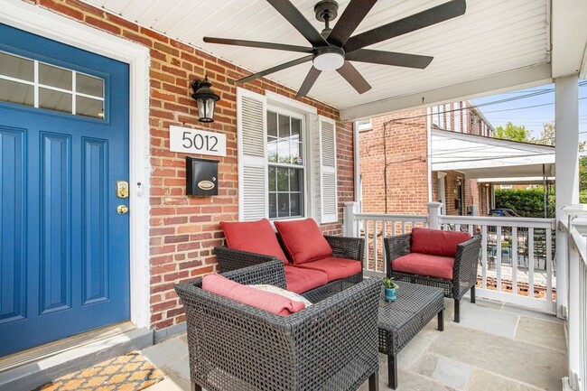 Building Photo - Two-Bedroom With Finished Basement Near Fo...