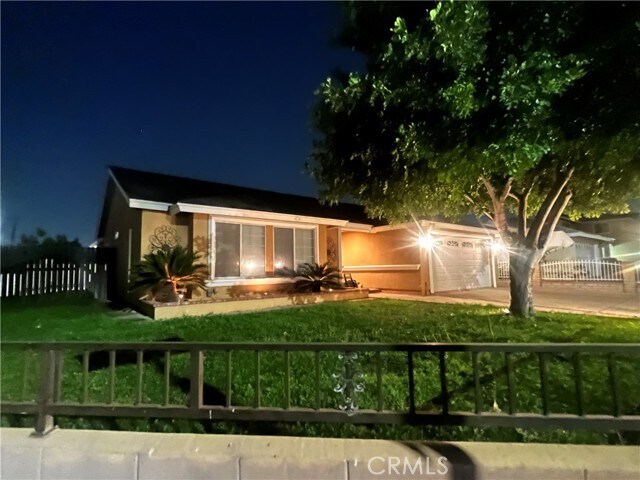 Foto del edificio - 1905 Poplar St