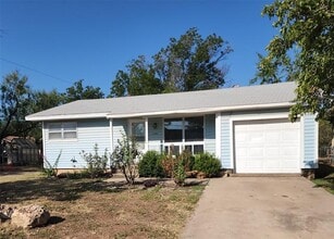 Building Photo - 2440 Ross Ave