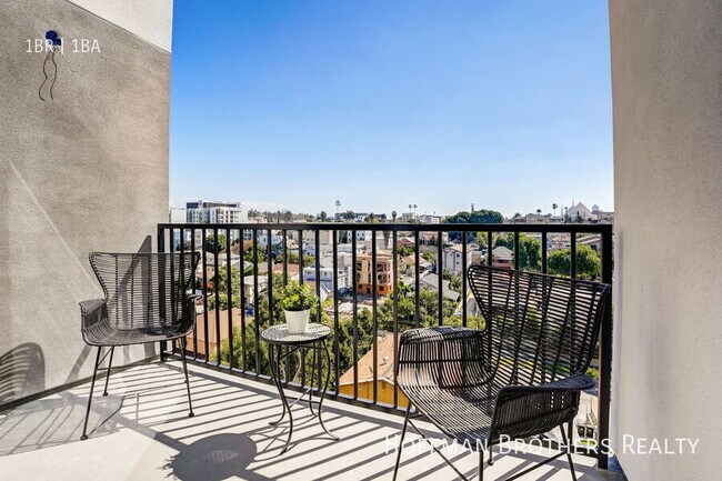 Foto del edificio - 224 N Alvarado St