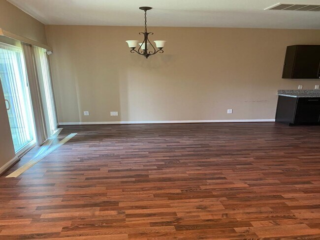 Foto del edificio - 17117 Wilthorne Gardens Ct