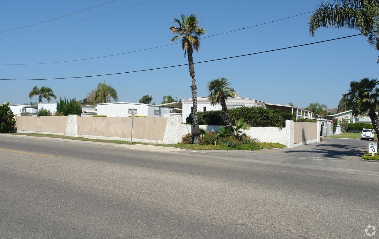 Building Photo - Santa Paula West Mobile Home Park