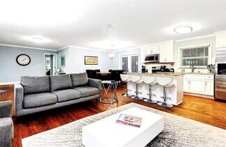 Building Photo - 2596 Dawn Dr
