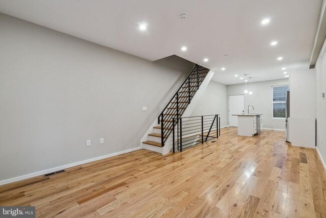 Building Photo - 1713 W Seybert St
