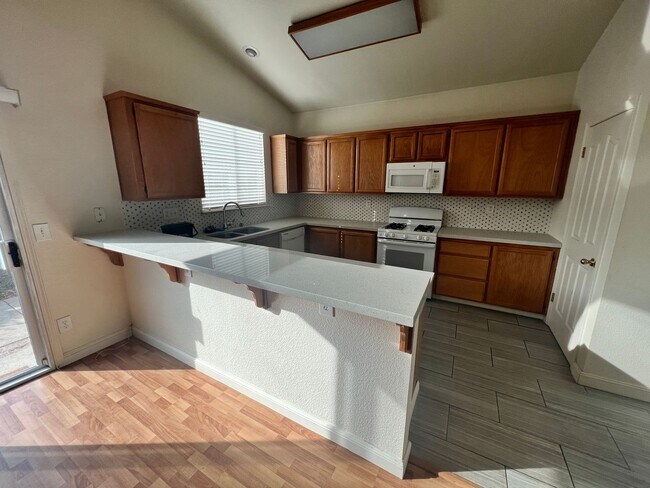 Foto del edificio - Great Browns Valley Beauty  with new carpet