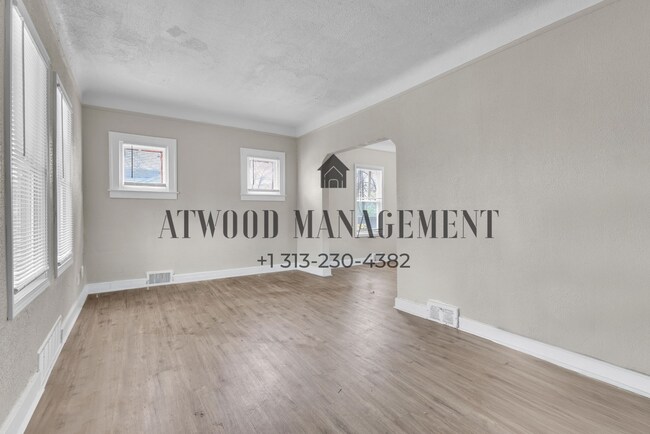 Foto del edificio - This beautifully updated 4-bedroom, 2-bath single-family home is ready for move-in!