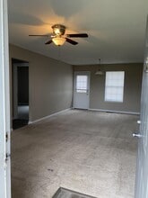 Building Photo - 2070 Carneal Ln
