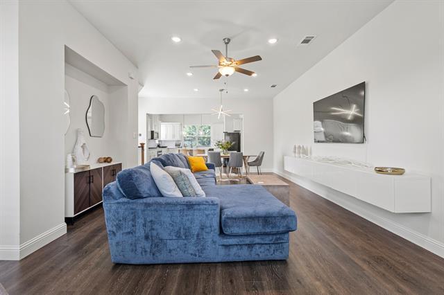 Building Photo - 2228 Palomino St