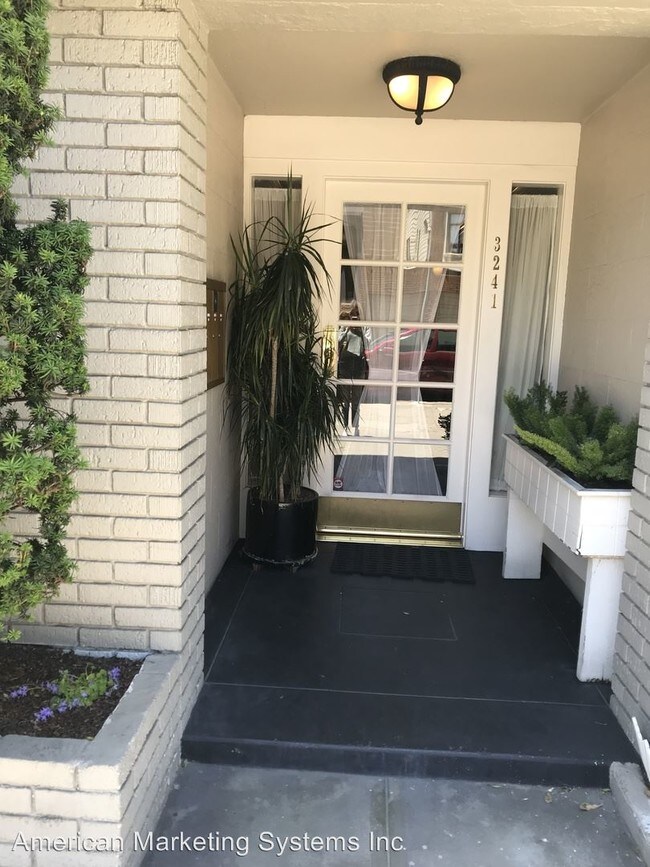 Building Photo - 1 br, 1 bath House - 3241 Gough Street #4