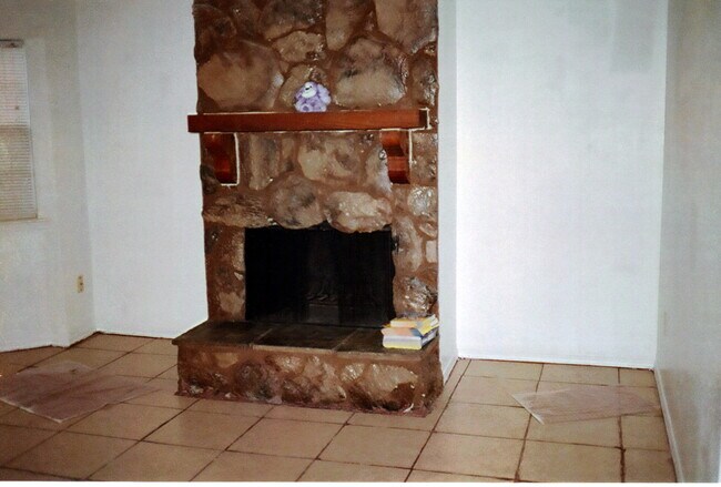 Foto del edificio - 1511a Kings Rd