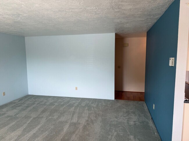 Foto del edificio - Updated two-bedroom one bathroom duplex in Thurston!