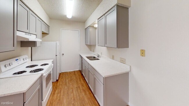 Foto del edificio - 2 br, 2 bath House - 107 Hughson Ct