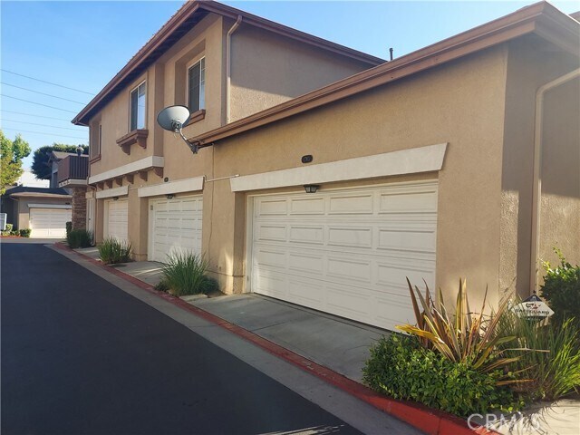 Foto del edificio - 17811 Cottonwood Ct