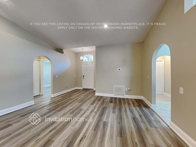 Foto del edificio - 134 Monterey Oaks Dr
