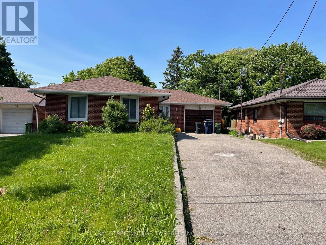 Primary Photo - 51 Wigmore Dr