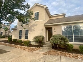 Building Photo - 10918 Toscana Isle
