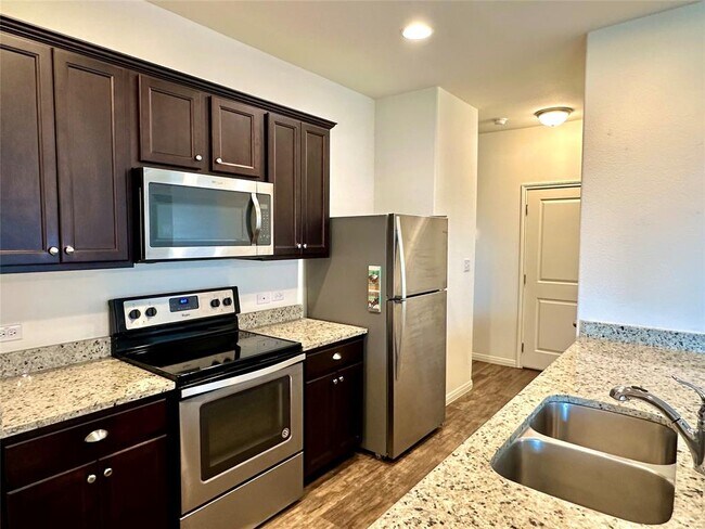Building Photo - 13721 Sherri Berry Wy