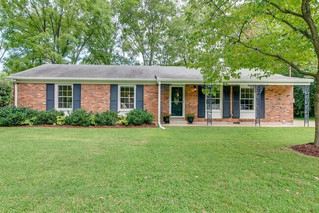 Building Photo - 4822 Briarwood Dr