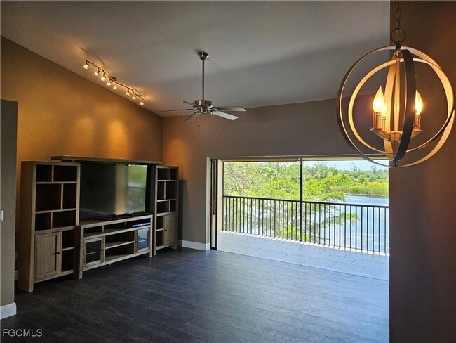 Foto del edificio - 7125 Lakeridge Ct