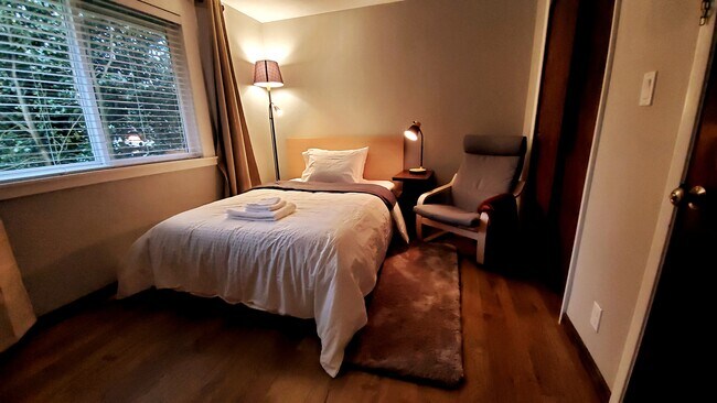 Foto del edificio - 1803 N 200th St