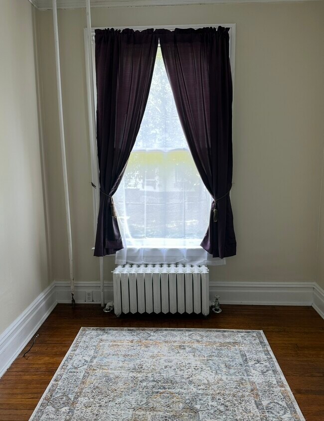 1A Dormitorioc - 401 Maple Ave Utilities Included