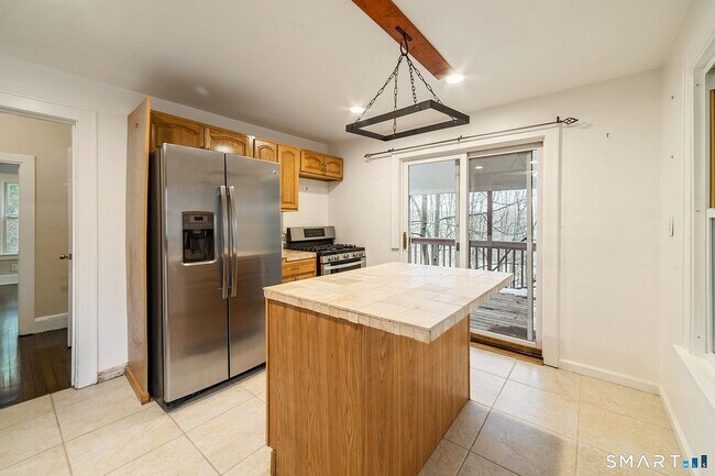 Foto del edificio - 141 Irving Ave