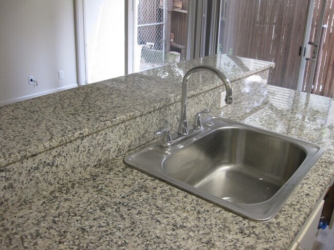 Foto del edificio - 1516 Henry St