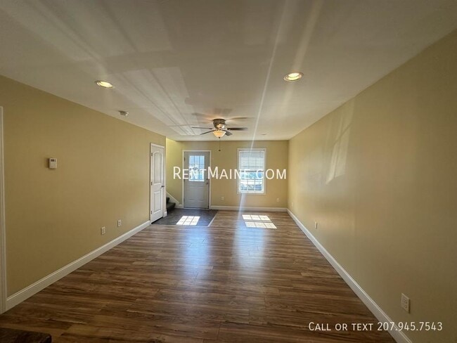 Building Photo - 31 Basketball Ct