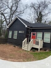 Building Photo - 48 Claire Dr SE