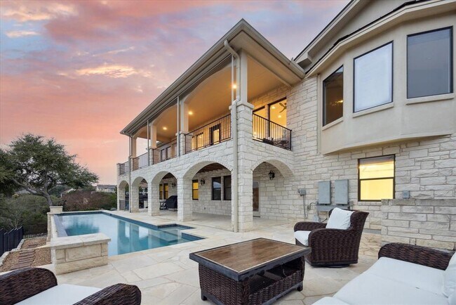 Foto del edificio - 17813 Kingfisher Ridge Dr