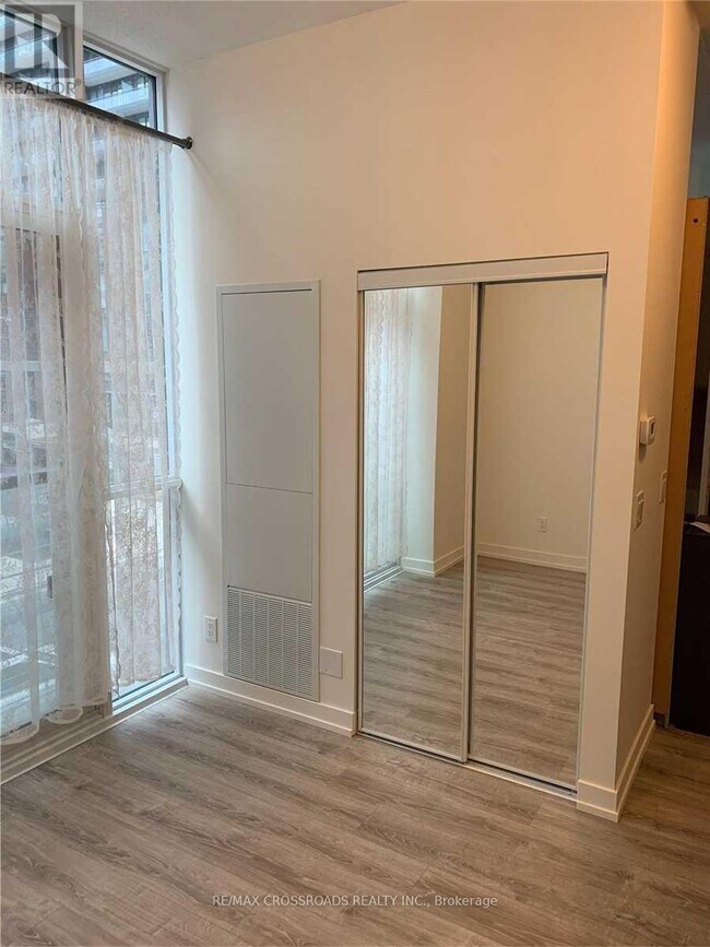 Building Photo - 200 Sackville St