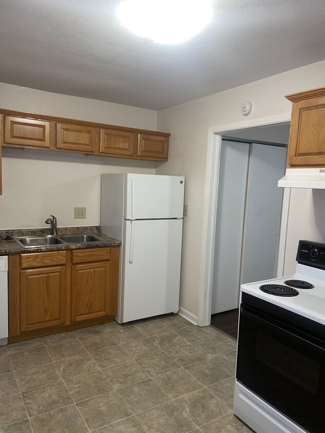 Foto principal - 2275 N Cable Rd