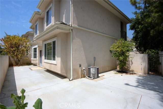 Foto del edificio - 1000 N 1st Ave