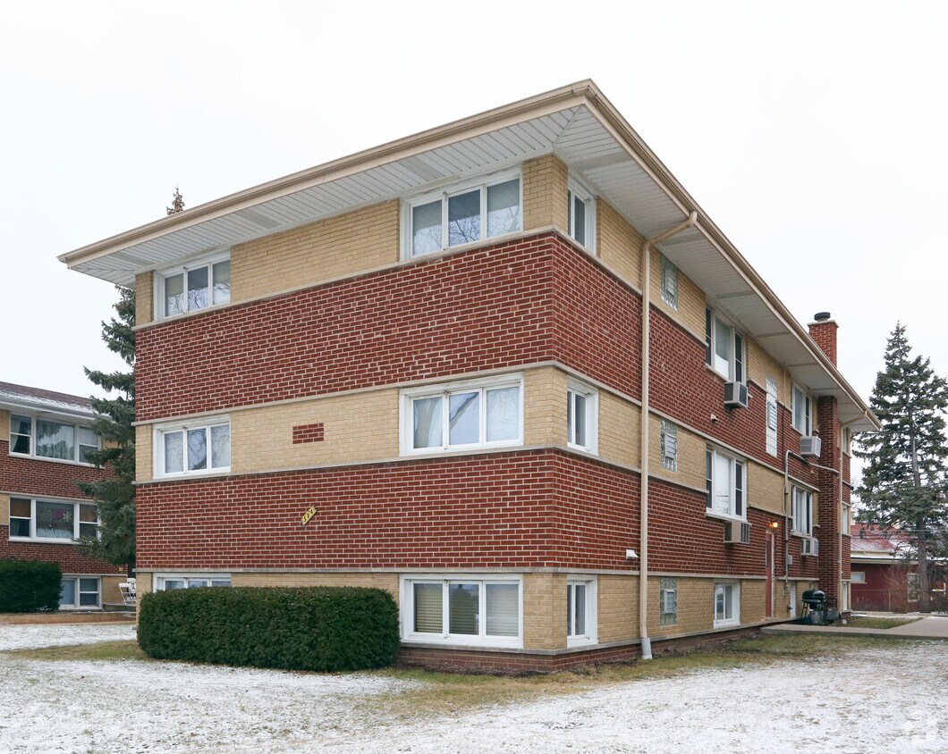 Building Photo - 504 N Lincoln