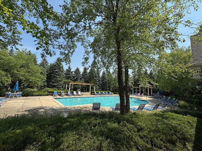 Foto del edificio - 14201 Chesapeake Cir