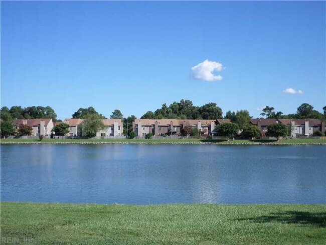Foto del edificio - 4721 Eldon Ct