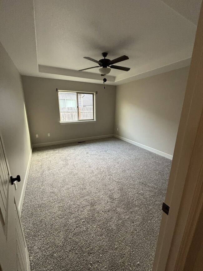 Foto del edificio - 3 Bedroom 2 Bathroom Home in Keizer!