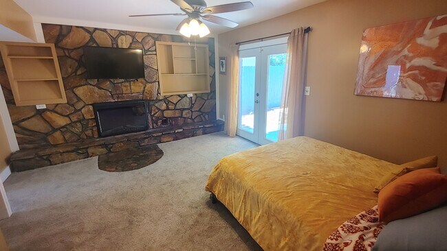 Building Photo - 2689 Jamestown Way