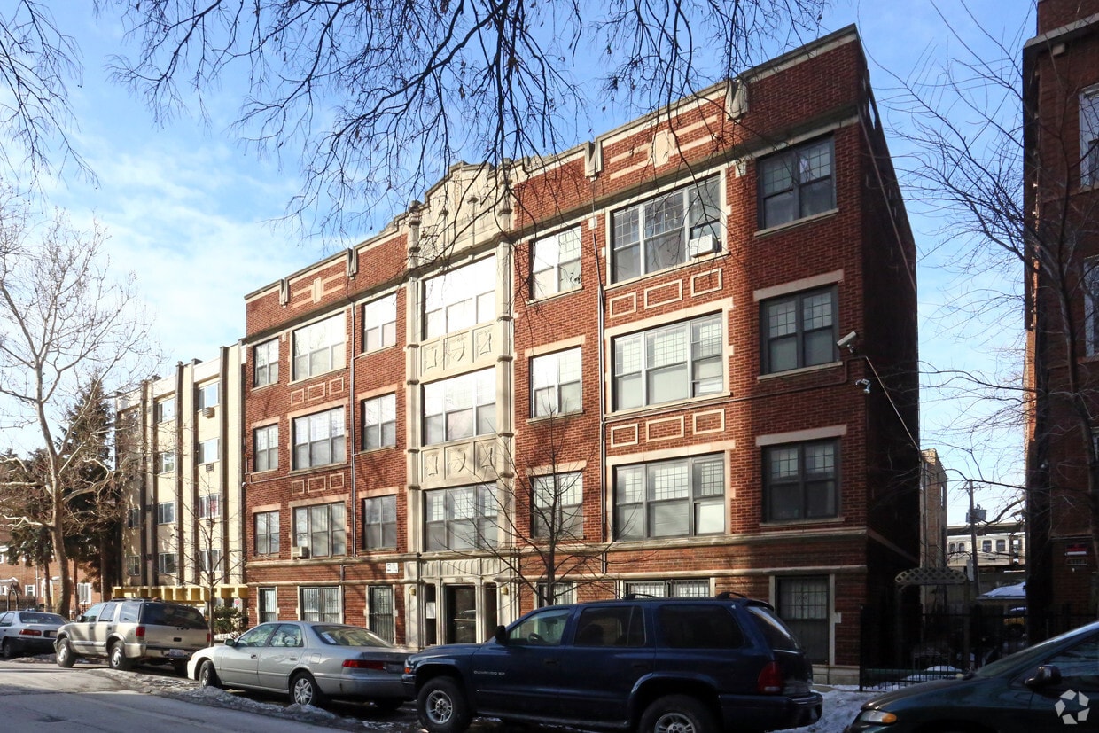 Primary Photo - 6150 N Winthrop Ave