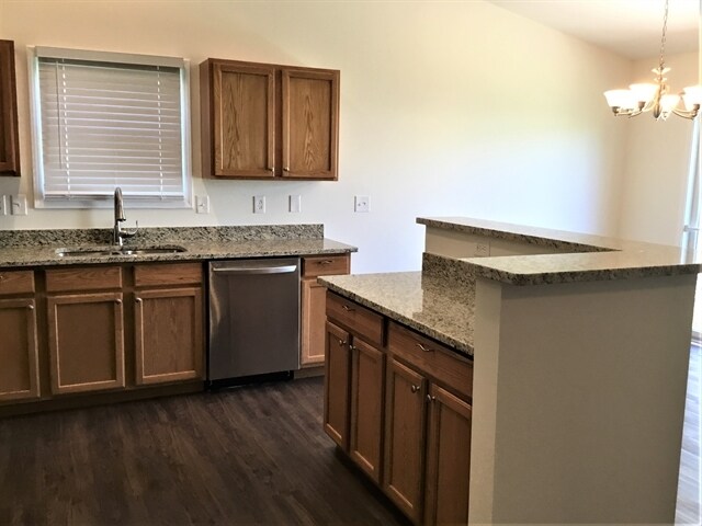 Foto del edificio - 632 Brevard Cir