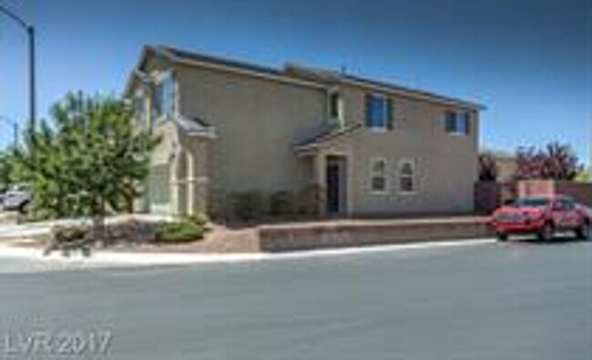Foto del edificio - 4 Bedroom House in Mountain Edge