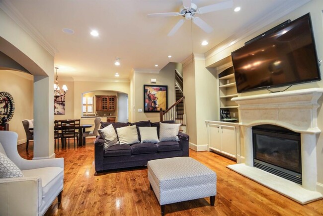 Building Photo - 44 Waterway Ct