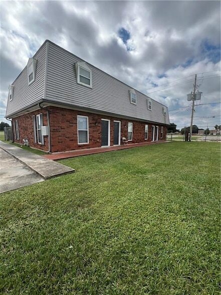Building Photo - 316 Plantation Dr